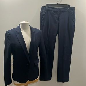Women’s pant suit